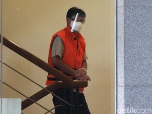 Momen Eks Direktur Teknik Garuda Kembali Diperiksa KPK Momen Eks Direktur Teknik Garuda Kembali Diperiksa KPK