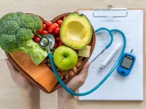 Pola Makan Sehat untuk Orang yang Berusia di Atas 50 Tahun