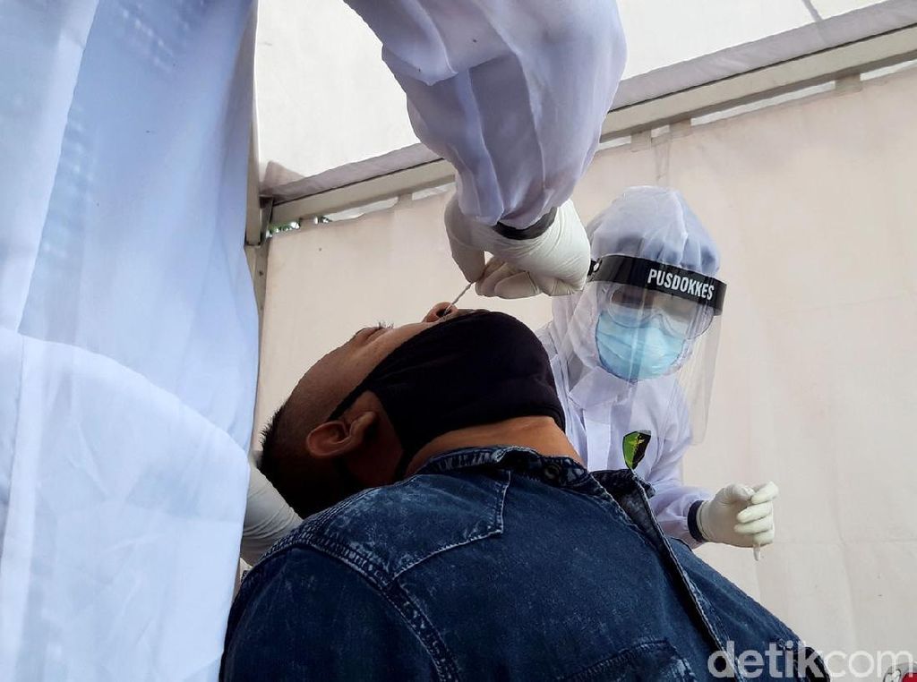 Jabar-Riau Tertinggi, Ini Sebaran 5.021 Kasus Baru COVID-19 RI 11 Mei Jabar-Riau Tertinggi, Ini Sebaran 5.021 Kasus Baru COVID-19 RI 11 Mei
