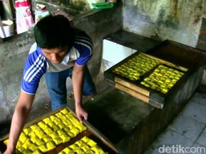 Harga Kedelai Menggila, Perajin Tahu di Purwakarta Terancam Gulung Tikar Harga Kedelai Menggila, Perajin Tahu di Purwakarta Terancam Gulung Tikar