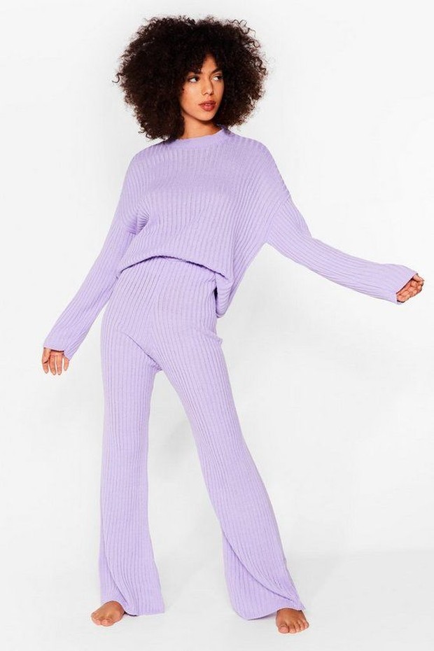 Warna neon hingga warna yang sedikit nyentrik akan menjadi andalan.