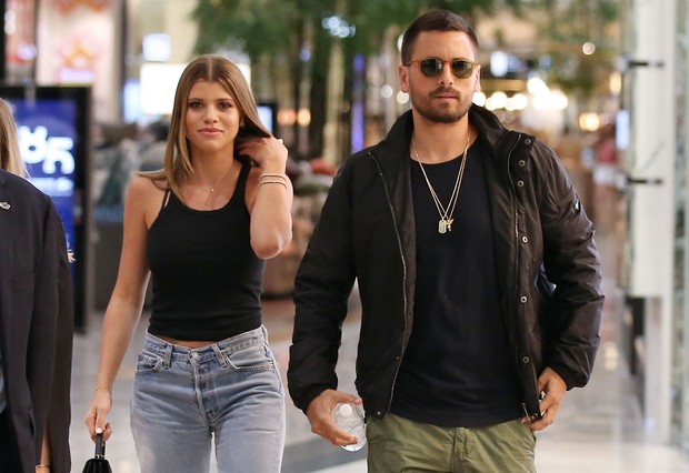 Sebuah sumber, Us Weekly, pernah mengklaim Scott Disick dan Sofia Richie sudah berpisah setelah hampir tiga tahun bersama pada Mei 2020.