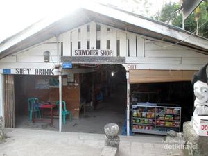 Jalan-Jalan ke Sumatera Utara Jangan Lupa Membeli Ulos Jalan-Jalan ke Sumatera Utara Jangan Lupa Membeli Ulos