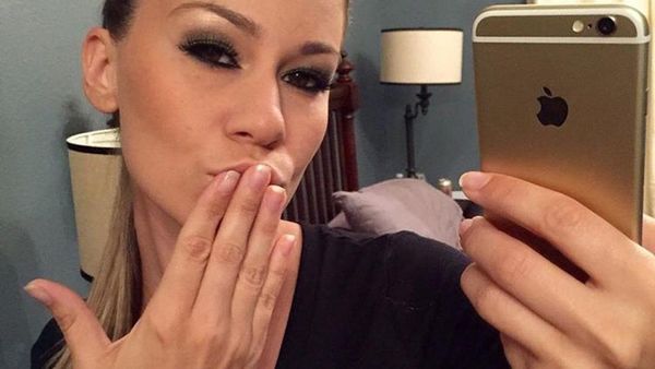 Sosok Cutwoman yang Standby di Ring Tinju, Sering Diserang dan Disumpahi