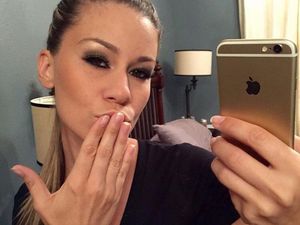 Sosok Cutwoman yang Standby di Ring Tinju, Sering Diserang dan Disumpahi