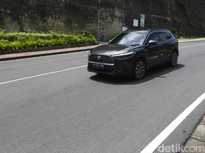 Beli Mobil Hybrid Toyota Harus Sabar, Indennya Bisa 3 Bulan