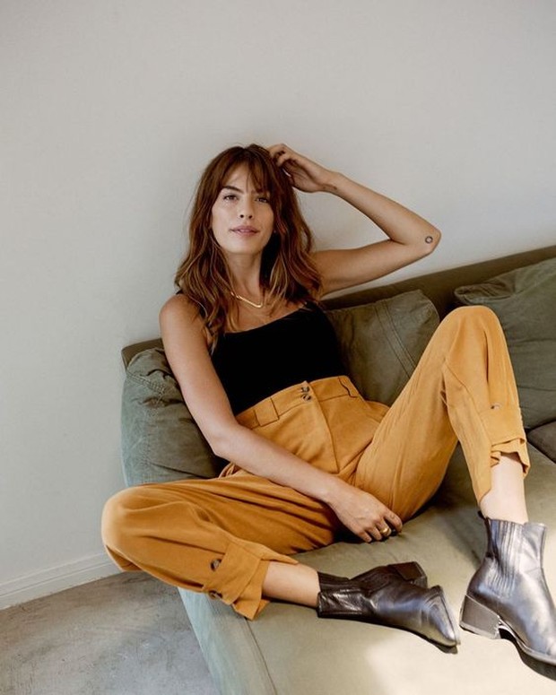 Celana yang terinspirasi dari utilitas akan menjadi pilihan terbaik.