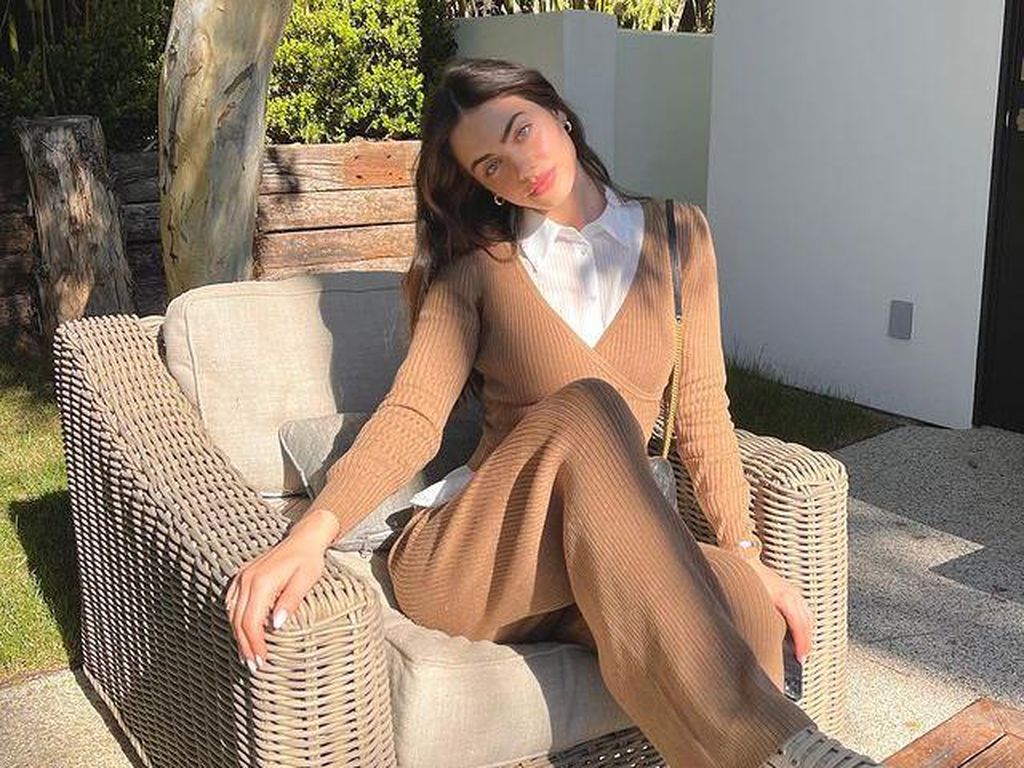 8 Pesona Yael Shelbia, Model Israel yang Jadi Wanita Tercantik di Dunia 2020