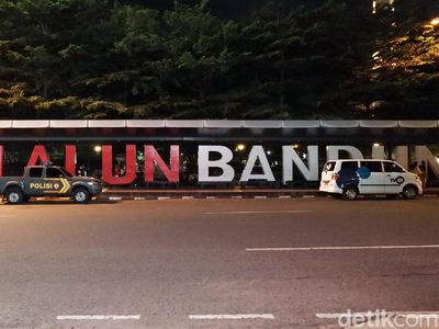 Alun-alun Bandung Bak Kota Mati