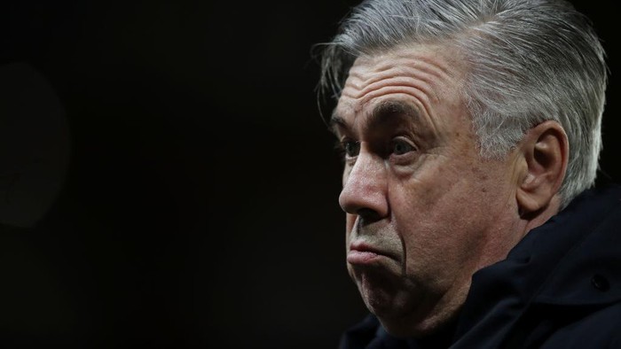 SHEFFIELD, ENGLAND - DECEMBER 26: Carlo Ancelotti, Manager of Everton reacts prior to the Premier League match between Sheffield United and Everton at Bramall Lane on December 26, 2020 in Sheffield, England. The match will be played without fans, behind closed doors as a Covid-19 precaution. (Photo by Nick Potts - Pool/Getty Images)
