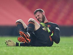 Aduh! De Gea Sampai Sesak Napas karena Ditabrak Si Kekar Adama Traore