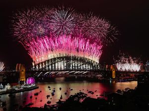 Tarian Kembang Api di Langit Sydney