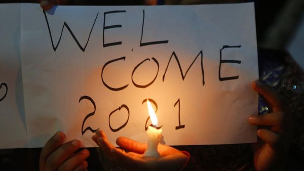 8 Cuitan Resolusi 2021 Netizen Indonesia yang Bikin Senyum Ngenes