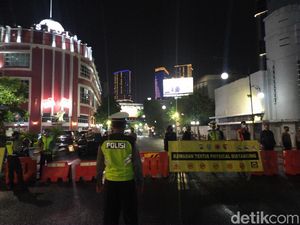 Jangan Berkerumun! Jalan Darmo dan Tunjungan Mulai Ditutup Jam 8 Malam