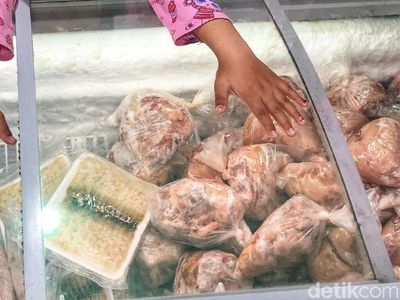 Jelang Tahun Baru, Omzet Daging Meningkat Dua Kali Lipat