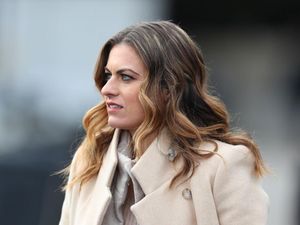 Jadi Korban Bullying, Pundit Liga Inggris Ini Dibela Leeds United