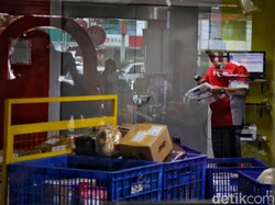 Penyekatan di Mana-mana saat PPKM Darurat, Kiriman Paket Telat Nggak?