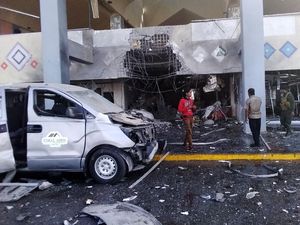 Kondisi Bandara Yaman Usai Ledakan Kondisi Bandara Yaman Usai Ledakan