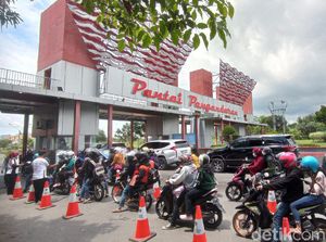 Jelang Malam Pergantian Tahun, Pantai Pangandaran Ramai Wisatawan