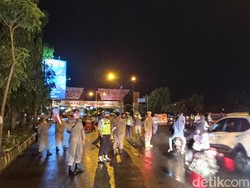 Pintu Masuk Pantai Pangandaran Ditutup Jelang Malam Pergantian Tahun