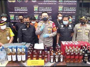 Polisi Sita 151 Botol Miras Ilegal di Tangerang, 2 Orang Ditangkap Polisi Sita 151 Botol Miras Ilegal di Tangerang, 2 Orang Ditangkap