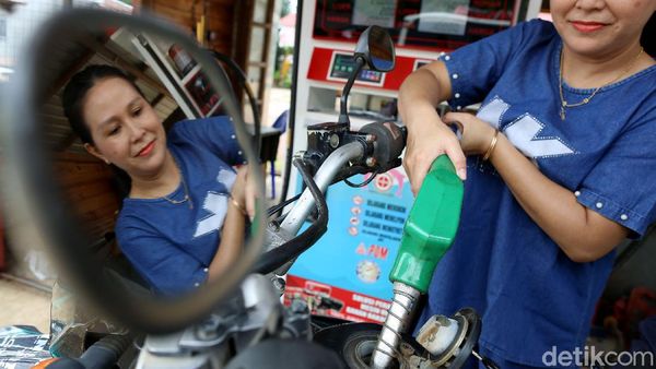 Punya Pom Bensin Mini di Perbatasan Omzetnya Menggiurkan Lho