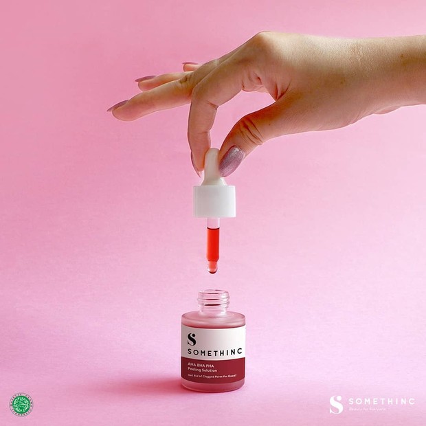 Produk Somethinc yang viral di TikTok sepanjang 2020.