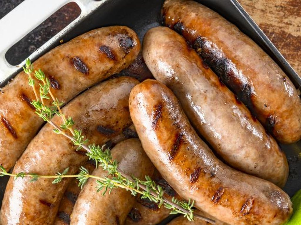 5 Tips Bikin Sosis Bakar Enak Buat Barbeque dari Chef 5 Tips Bikin Sosis Bakar Enak Buat Barbeque dari Chef