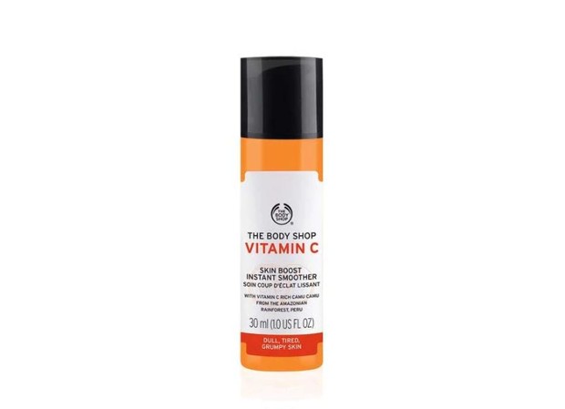 Vitamin C Skin Boost/thebodyshop.co.id Skin boost ini membantu kamu untuk memudarkan flek-flek hitam pada wajah.