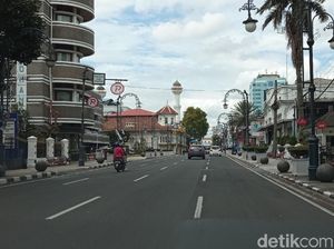 Hari Pertama 2021, Arus Lalu Lintas di Bandung Lengang