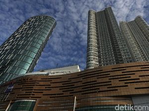 Langit Jakarta Membiru di Awal Tahun Baru