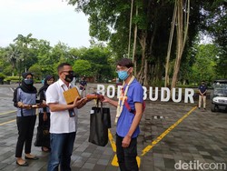 Wisatawan Perdana Candi Borobudur di Tahun 2021 Peroleh Hadiah