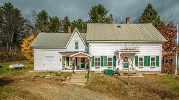 8 Foto Rumah dari Luar Indah Ternyata Bagian Dalamnya Begini, Nggak Sangka