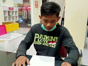 Tak Tahu Partai Komunis China Desak FPI Bubar Hoax, Ardian Minta Maaf Tak Tahu Partai Komunis China Desak FPI Bubar Hoax, Ardian Minta Maaf