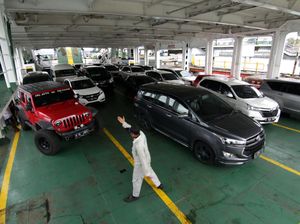 Arus Balik Libur Nataru di Pelabuhan Ketapang Ramai Lancar