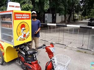 Keren! Ayam Geprek Dijual Keliling Pakai Motor Listrik Keren! Ayam Geprek Dijual Keliling Pakai Motor Listrik