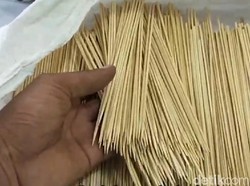 Ada Desa Penghasil Tusuk Sate Standar Internasional di Blitar