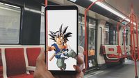 Keren! Karakter Ikonik Menyatu dengan Kehidupan Nyata Pakai Ponsel