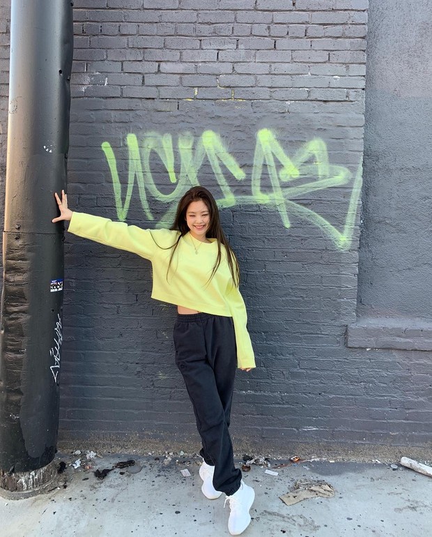 Gaya sporty/Instagram.com/jennierubyjean Gaya sporty ala Korea