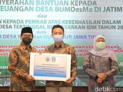 Sebelum Dinyatakan Positif COVID-19, Khofifah Bertemu Beberapa Pejabat