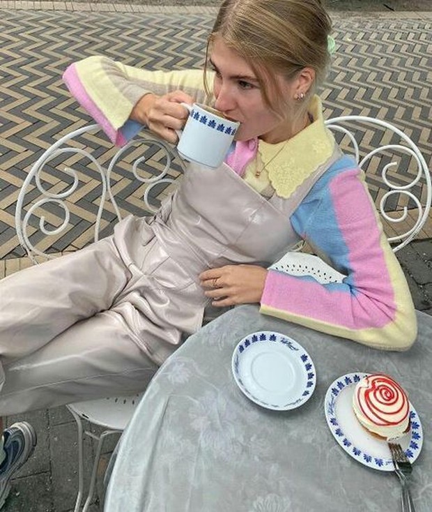 Tampilan ini akan memberikan kesan fresh sekaligus cute dalam satu waktu.