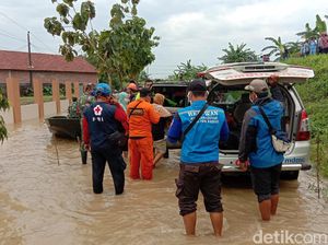 Tanggul Sungai Gelis Kudus Jebol, Puluhan Rumah Warga Kebanjiran