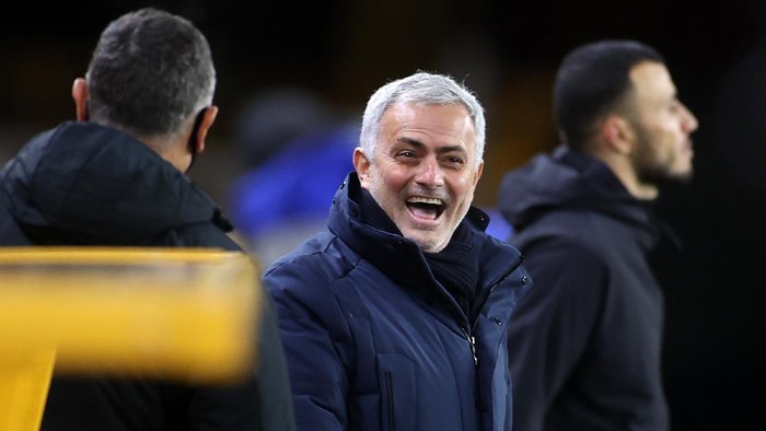 WOLVERHAMPTON, ENGLAND - DECEMBER 27:  Jose Mourinho, Manager of Tottenham Hotspur laughs prior to the Premier League match between Wolverhampton Wanderers and Tottenham Hotspur at Molineux on December 27, 2020 in Wolverhampton, England. The match will be played without fans, behind closed doors as a Covid-19 precaution. (Photo by Carl Recine - Pool/Getty Images)