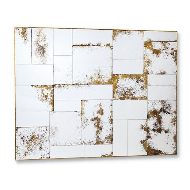 Pinterest.com/frontgate Investasikan kaca berukuran besar dengan banyak detail.