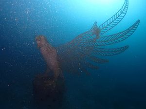 Patung Garuda Ditenggelamkan di Laut Bali, Bahaya Buat Ekosistem? Patung Garuda Ditenggelamkan di Laut Bali, Bahaya Buat Ekosistem?
