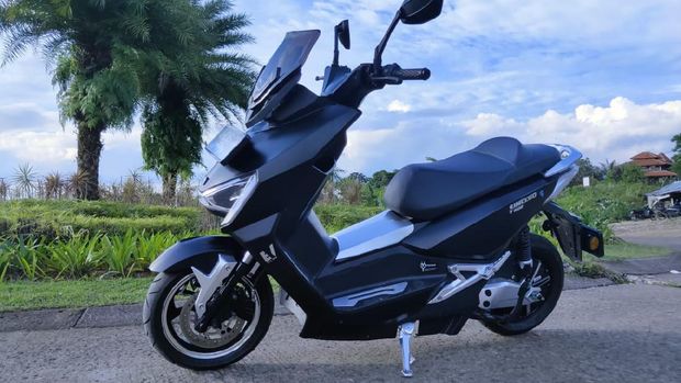 Motor listrik United T1800.
