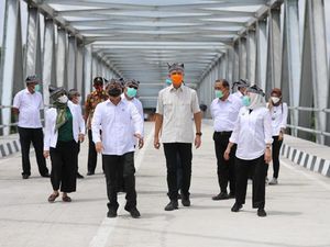 3 Menteri Resmikan Jembatan Membentang di Atas Bengawan Solo