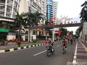 Minggu Pagi Pertama 2021, Sudirman Tetap Ramai Pesepeda