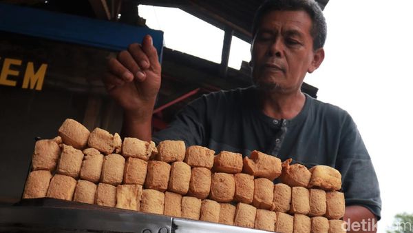Curhat Pedagang Tahu di Cileunyi Terdampak Kenaikan Harga Kedelai