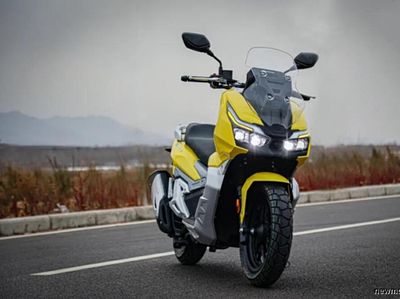 Melihat Lebih Dekat Kloningan Honda ADV 150 dari China